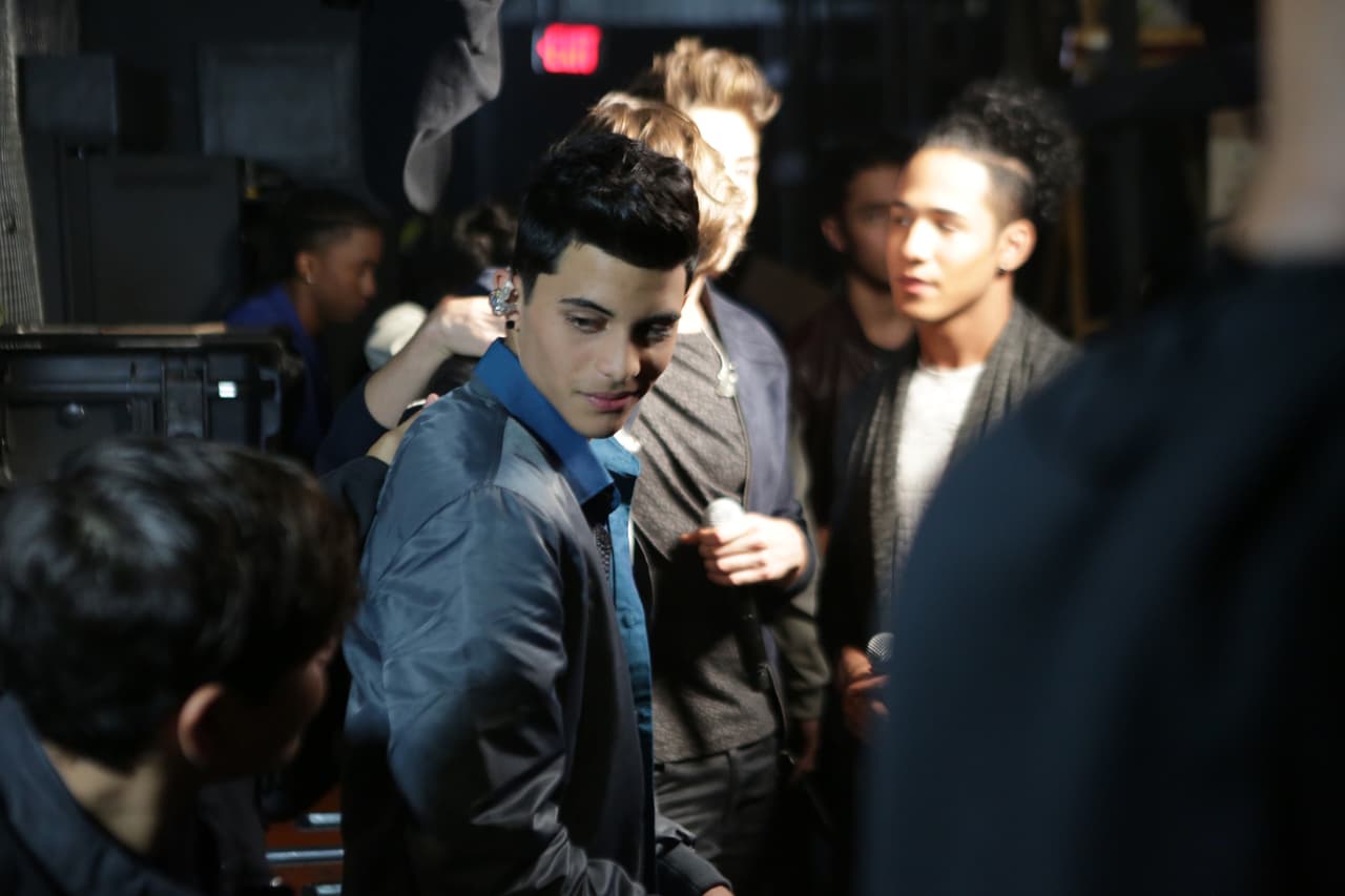 Te llevamos en exclusiva detrás del primer show de La Banda LIVE. We take you behind the scenes.