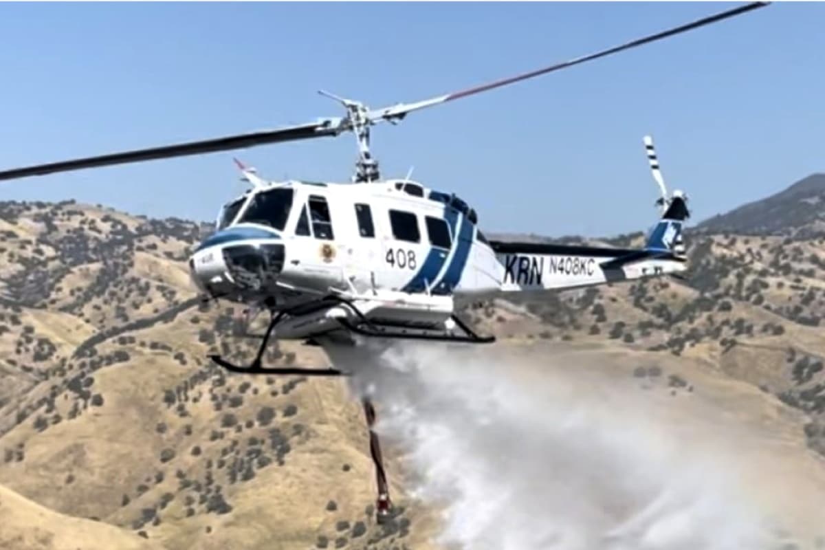 KCFD reconoció la necesidad de recursos aéreos adicionales y solicitó 3 aviones cisterna para combatir contra las llamas.