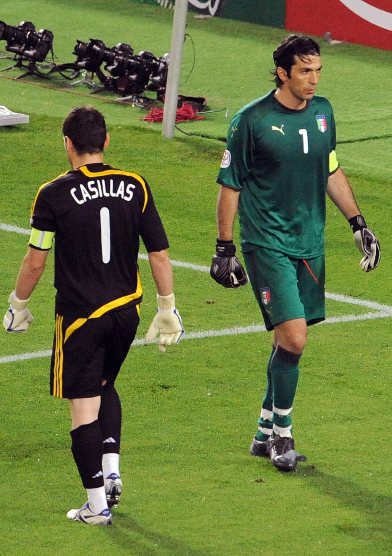 Otros grandes del mundo en la portería vieron el crecimiento de Casillas por encima suyo, un arquero capaz de no solo ganar partidos sino títulos apoyado en el pulso de su talento.