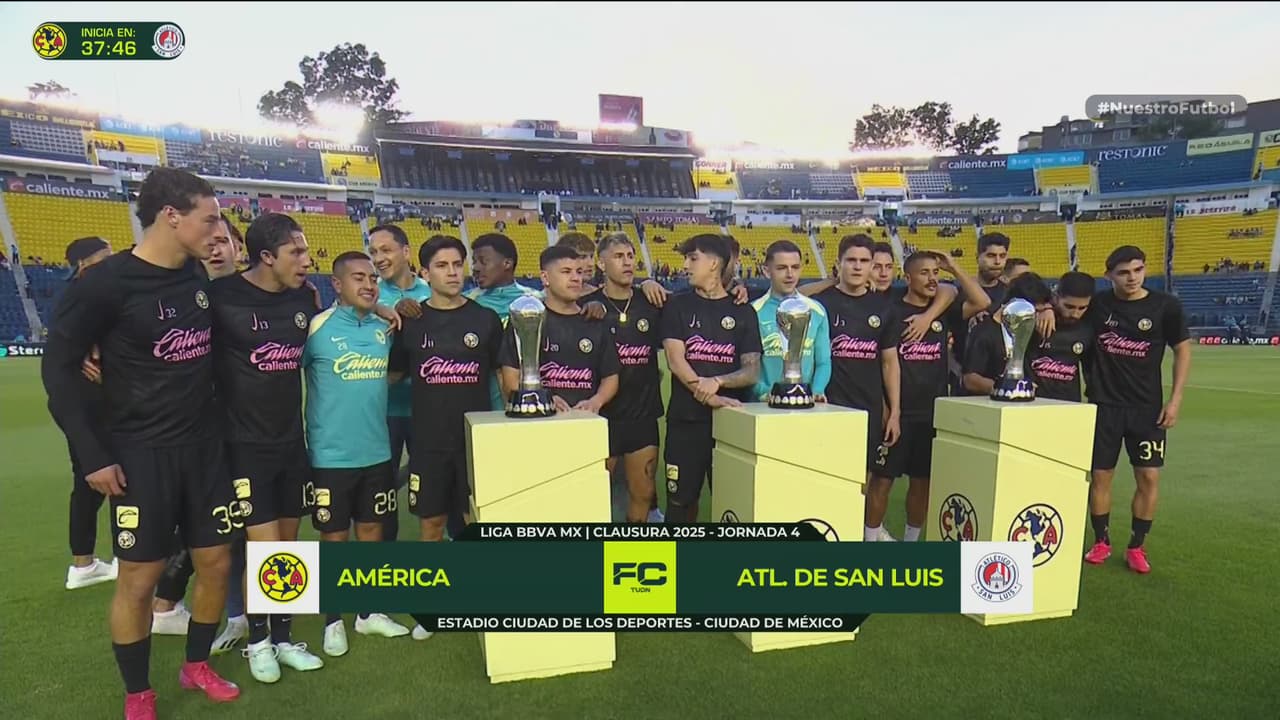 América presume los trofeos del tricampeonato