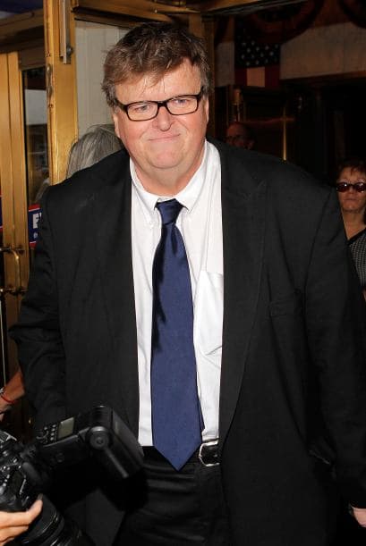 Michael Moore: "Cuba 1, EE.UU. 0. Felicidades por ganar el partido más largo de la historia. Ok compatriotas, no seamos malos perdedores! #infieldflyrule"