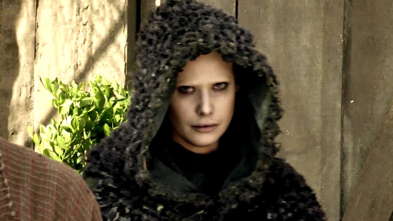 Además, el hijo de las tinieblas provocó que unos hombres quemaran la casa de la pareja para evitar que naciera Jesús. Pero no lograron dañarlos y los obligaron a huir.