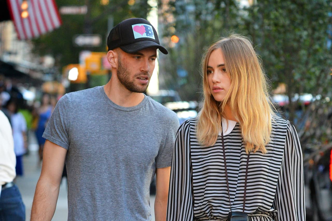 Suki Waterhouse se pasea con Aram Rappaport