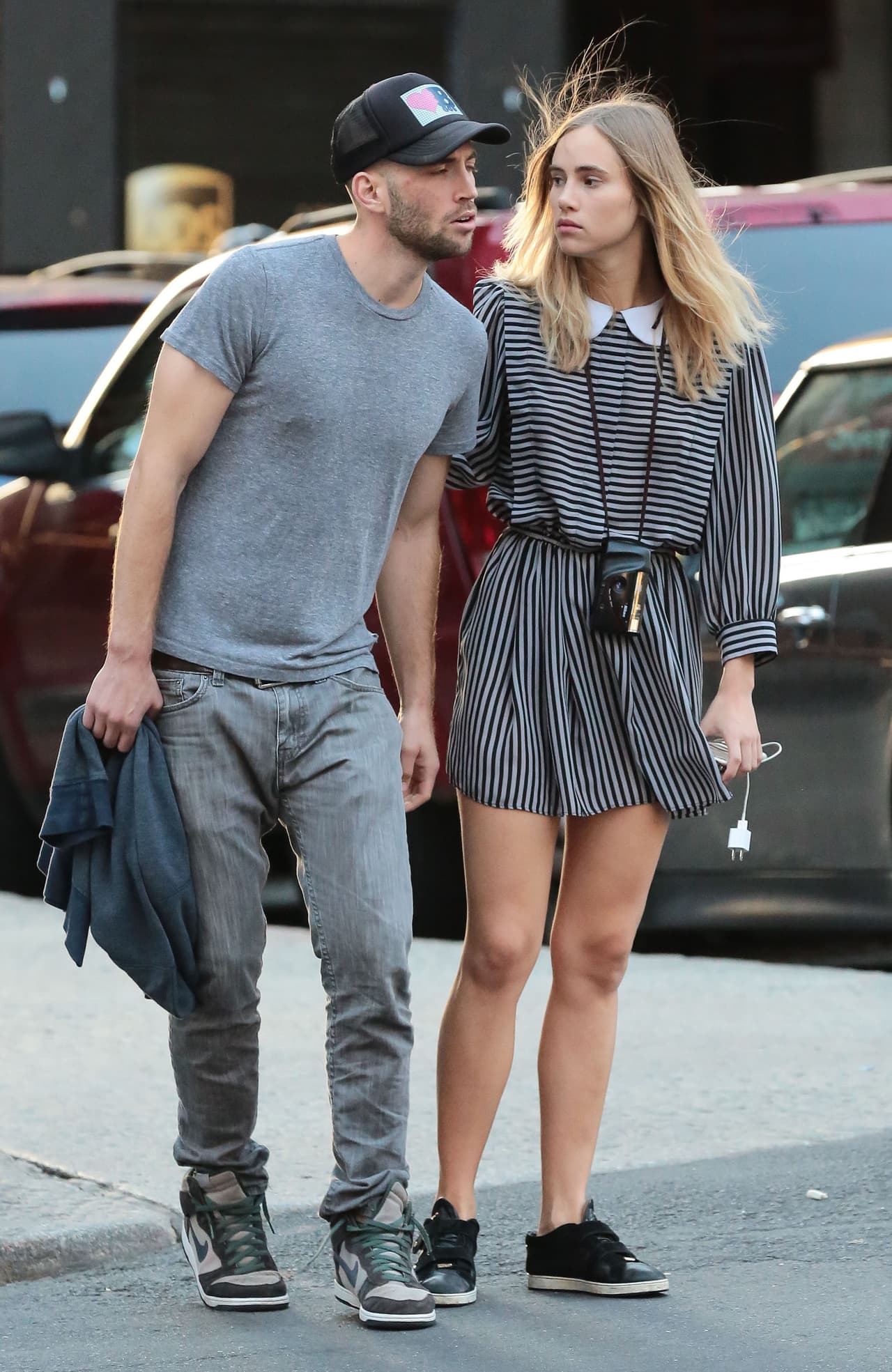 Suki Waterhouse se pasea con Aram Rappaport