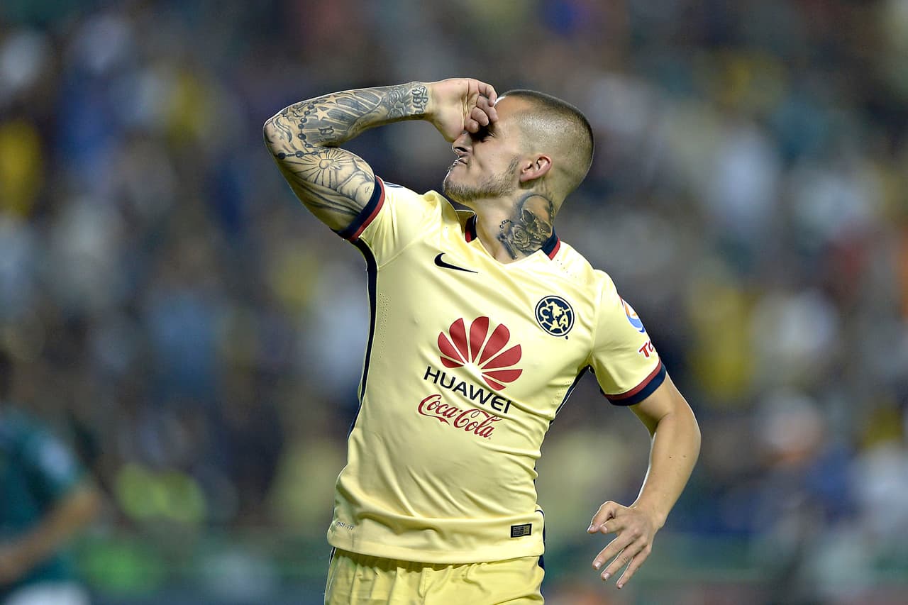 América no presentó refuerzos rutilantes por lo que deberá basar su accionar rumbo a su centenario en lo que tiene. Así su ofensiva seguirá dependiendo del argentino Darío Benedetto, de Oribe Peralta y de Rubens Sambueza.