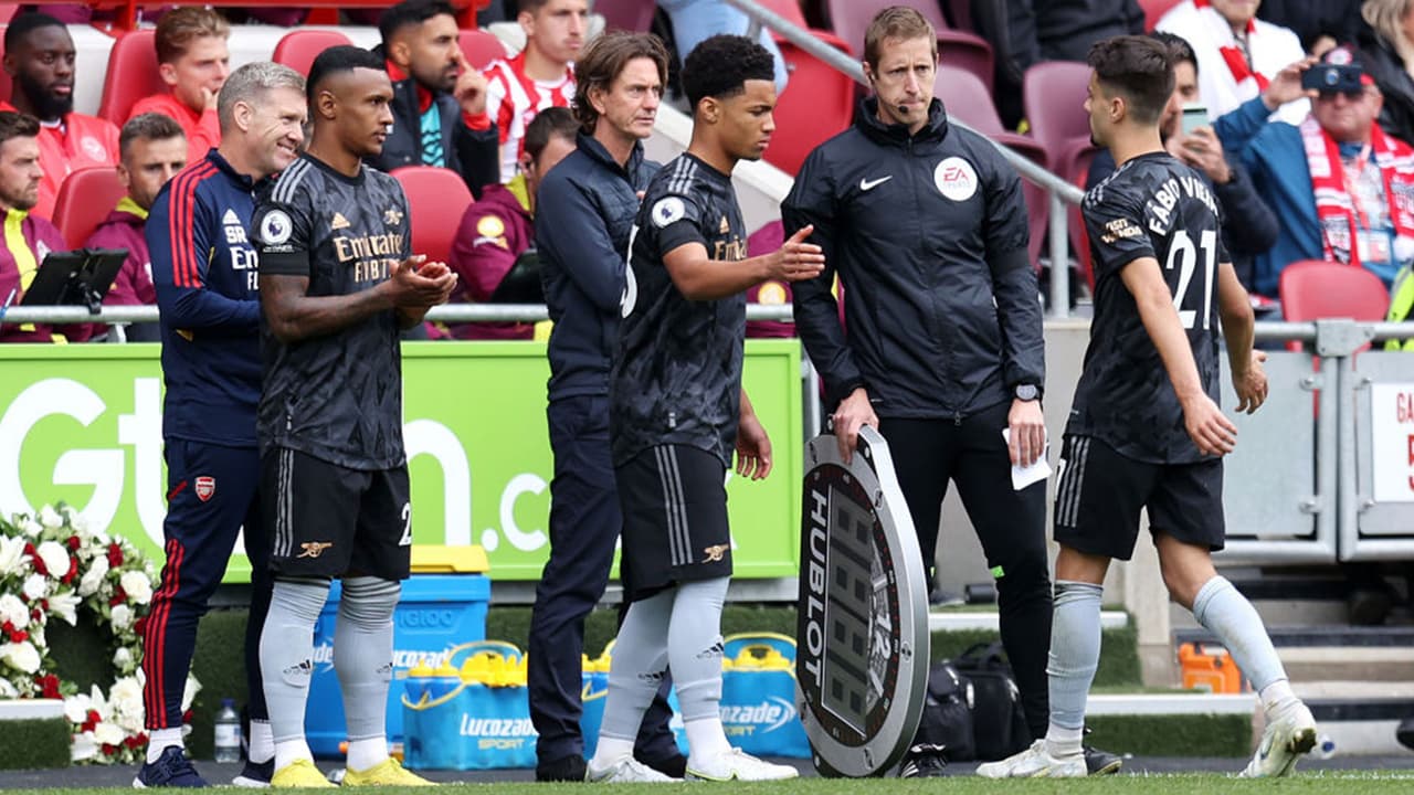 Excompañero de Marcelo Flores, el más joven en debutar en la Premier