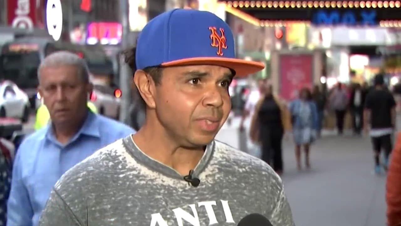 Hispano busca inspirar a más gente con su ejemplo de ayudar a migrantes y a los más necesitados