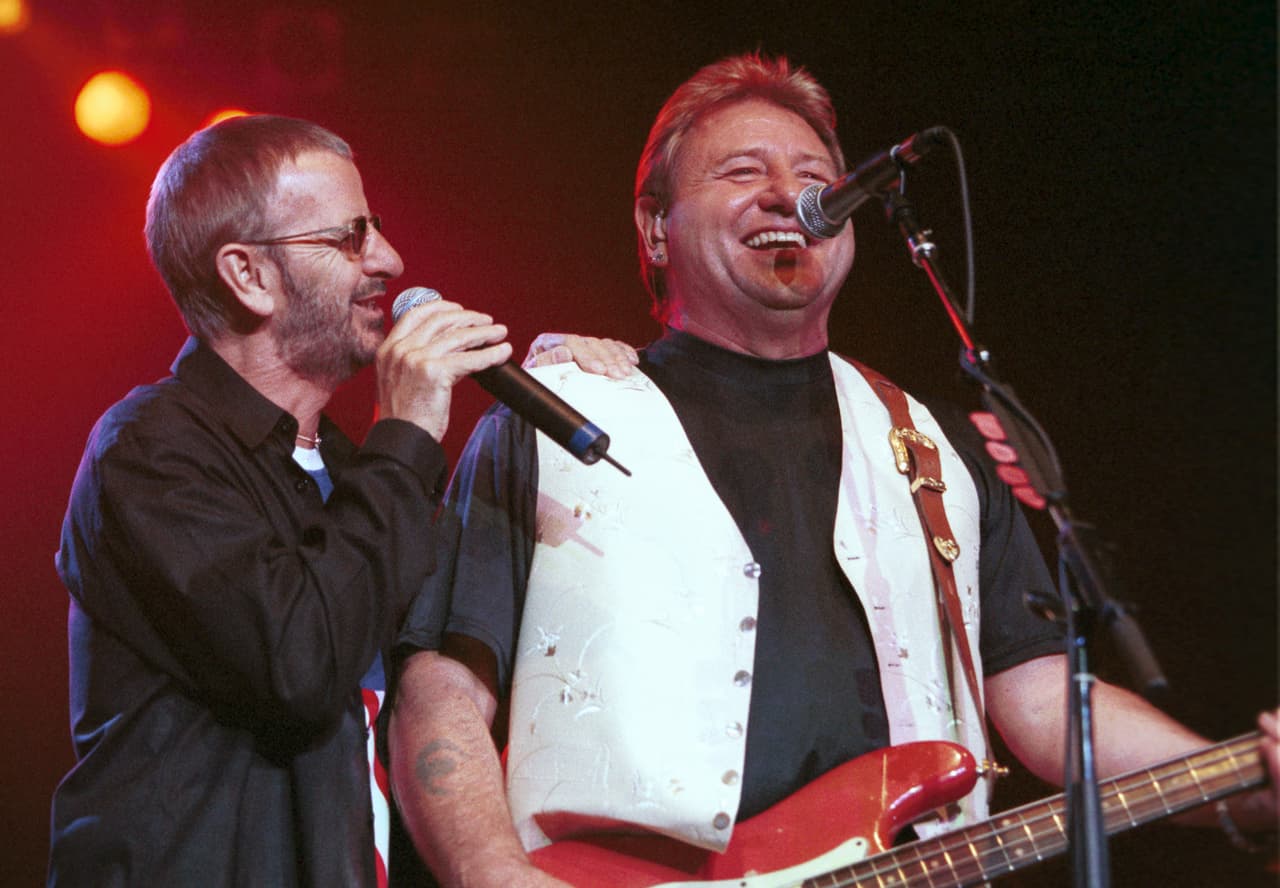 GREG LAKE OF EMERSON, LAKE, & PALMER DEAD AT 69
