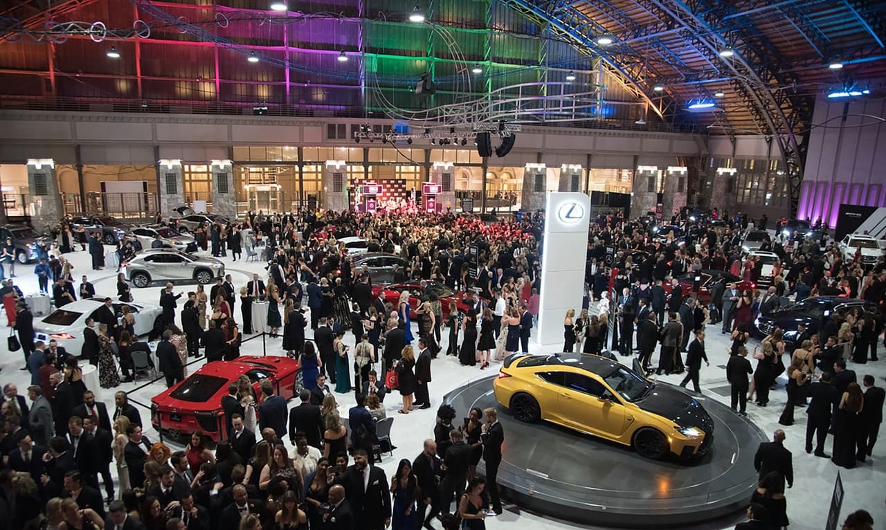 <b>The Showroom</b>: Los asistentes podrán ver los últimos y mejores desarrollos de algunos de los principales fabricantes de vehículos de la actualidad en "The Showroom", que estará en los Pabellones A, B y C del Centro de Convenciones de Pensilvania.