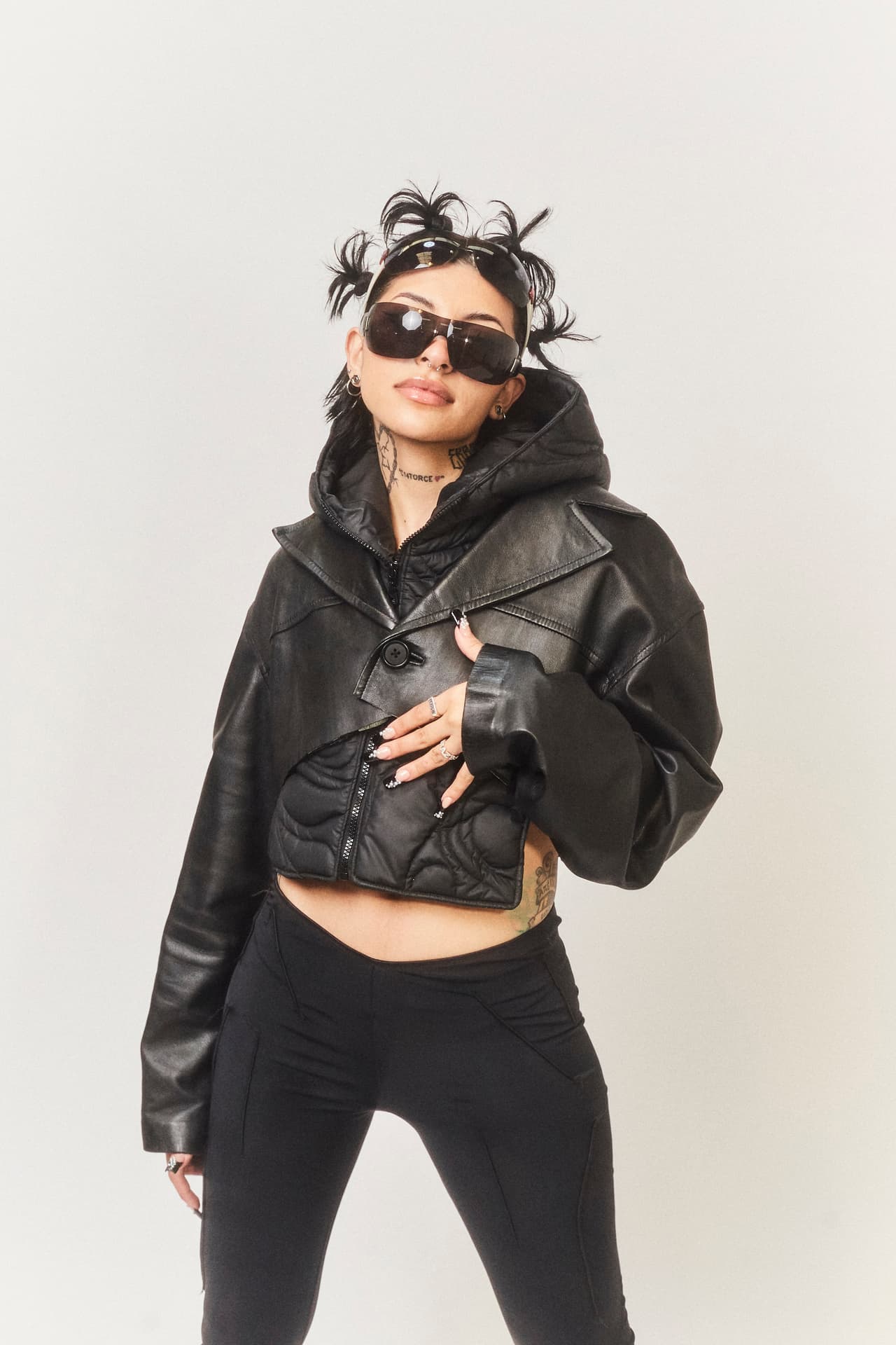 <h3 class="cms-H3-H3">Cazzu</h3>
<br>Regresa al escenario de Premios Juventud para formar parte del musical de Kany García. Cazzu es una de las más grandes exponentes del género urbano en Argentina y está nominada este año a Artista Femenino – On The Rise.