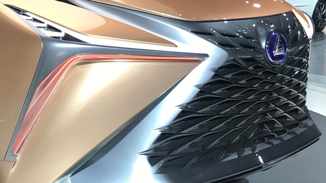 <h3 class="cms-h3-H3">Las fabulosas parrilla de Lexus.</h3>
<br>
<br>La parillas de Lexus merecen una mención especial, la intrincada trama en en el frontal del 
<b>Lexus LF-1 Limitless Concept </b>es hipnótica. Cuentenos entre sus admiradores.