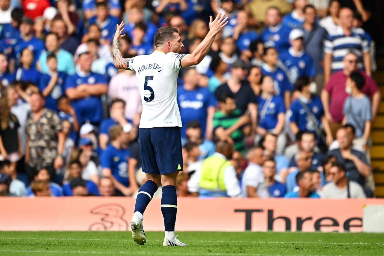 Los Blues y los Spurs dividieron puntos en el duelo de la Jornada 2 en la Premier League, que terminó con un conato de bronca.