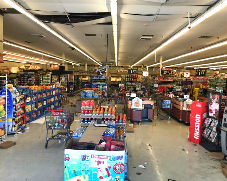 En el condado de Kern al norte de Los Ángeles también se reportaron más de 20 incidentes relacionados con el sismo y las réplicas, incluidos incendios y emergencias médicas.