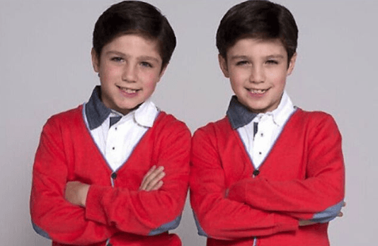 José Manuel y José Pablo Anlanis interpretaron a los gemelos Lascuráin.