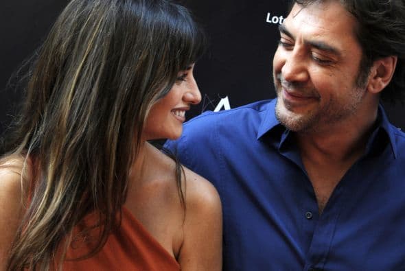 Javier Barden y Penélope CruzEspañoles, actores, sexys y muy románticos, así son estos dos protagonistas de cintas inolvidables, a quienes el amor se les nota en cada poro.