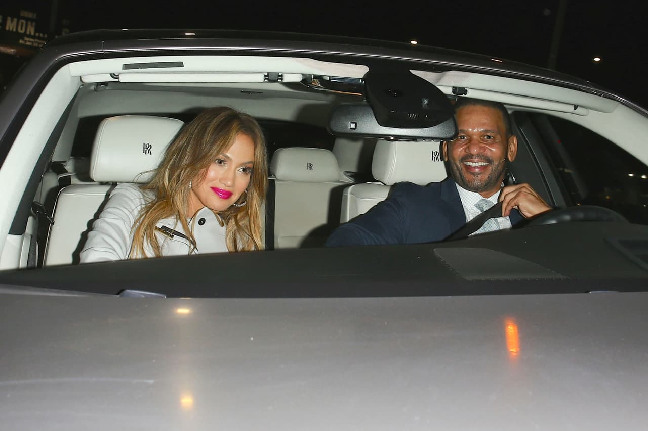 A la cantante le encanta ir al frente para ver todo el camino.