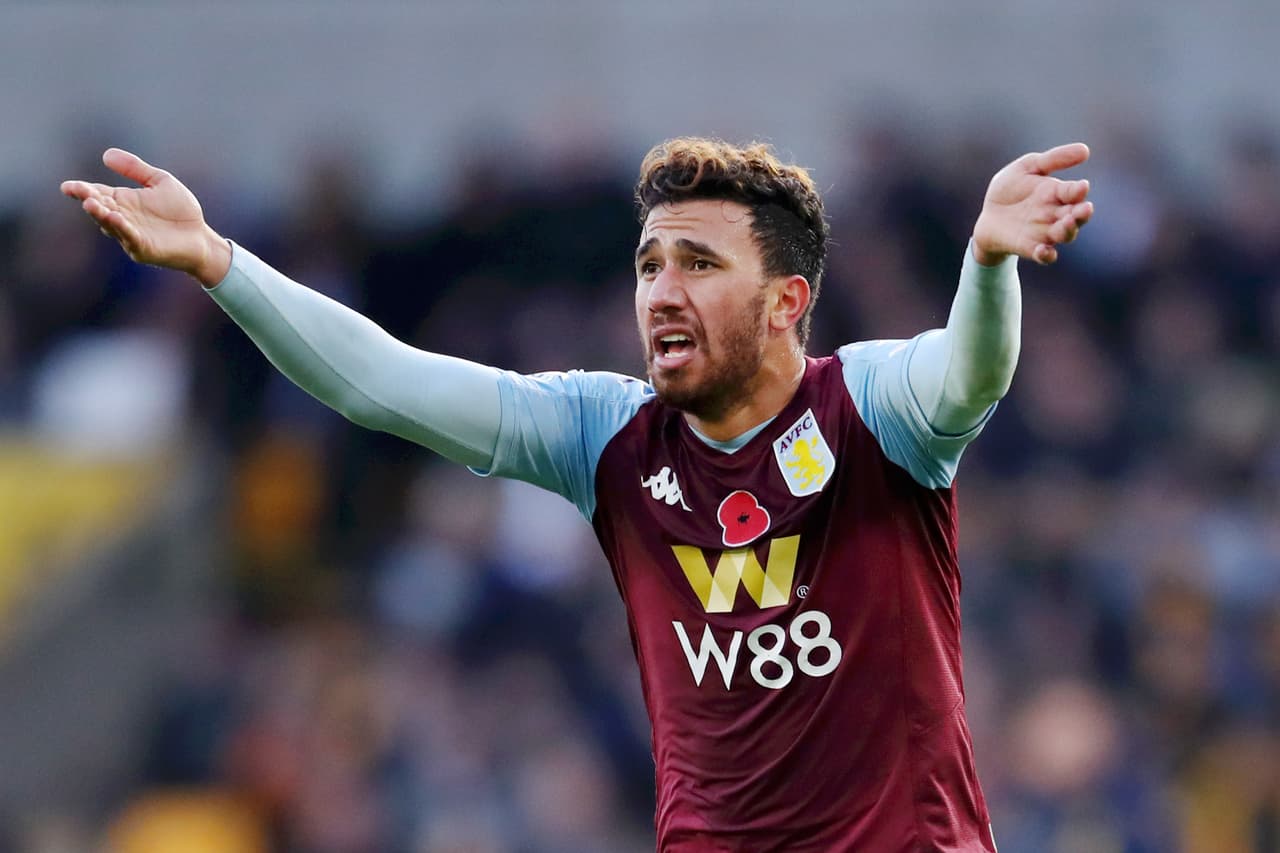 El mexicano Raúl Jiménez llega a su gol número 30 con los Wolves y ganan ante el Aston Villa por 2-1.