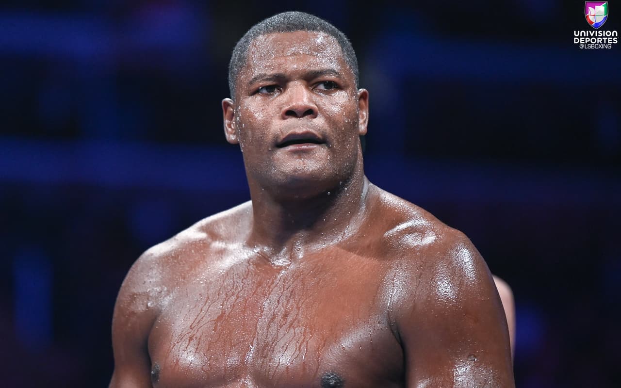 Luis 'King Kong' Ortiz dominó de principio a fin a Travis Kauffman, quien terminó noqueado en el décimo round. El cubano mencionó tras su victoria que quiere la revancha con Wilder.