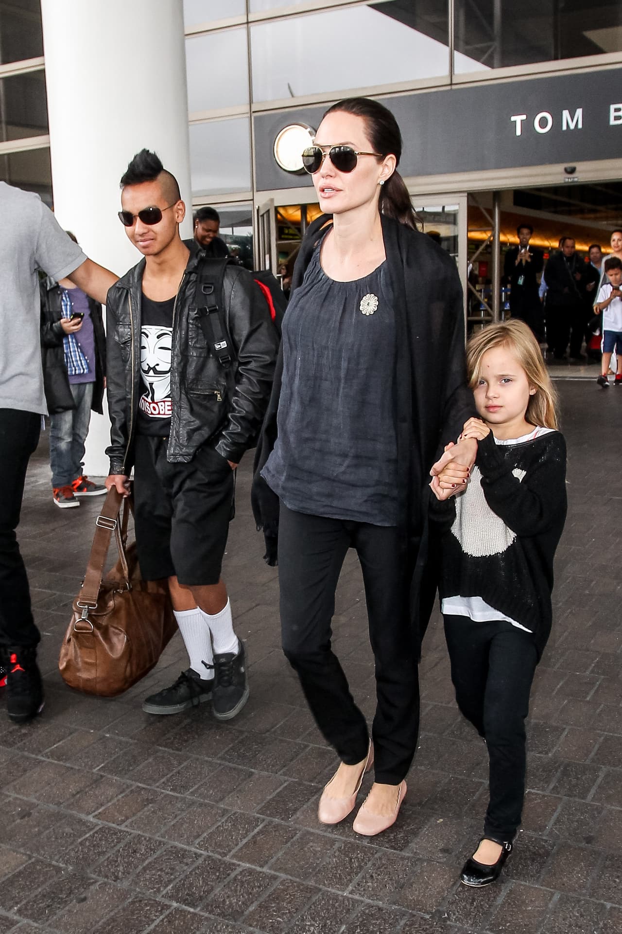 Sino la más pequeña de sus hijos Vivienne Marcheline.