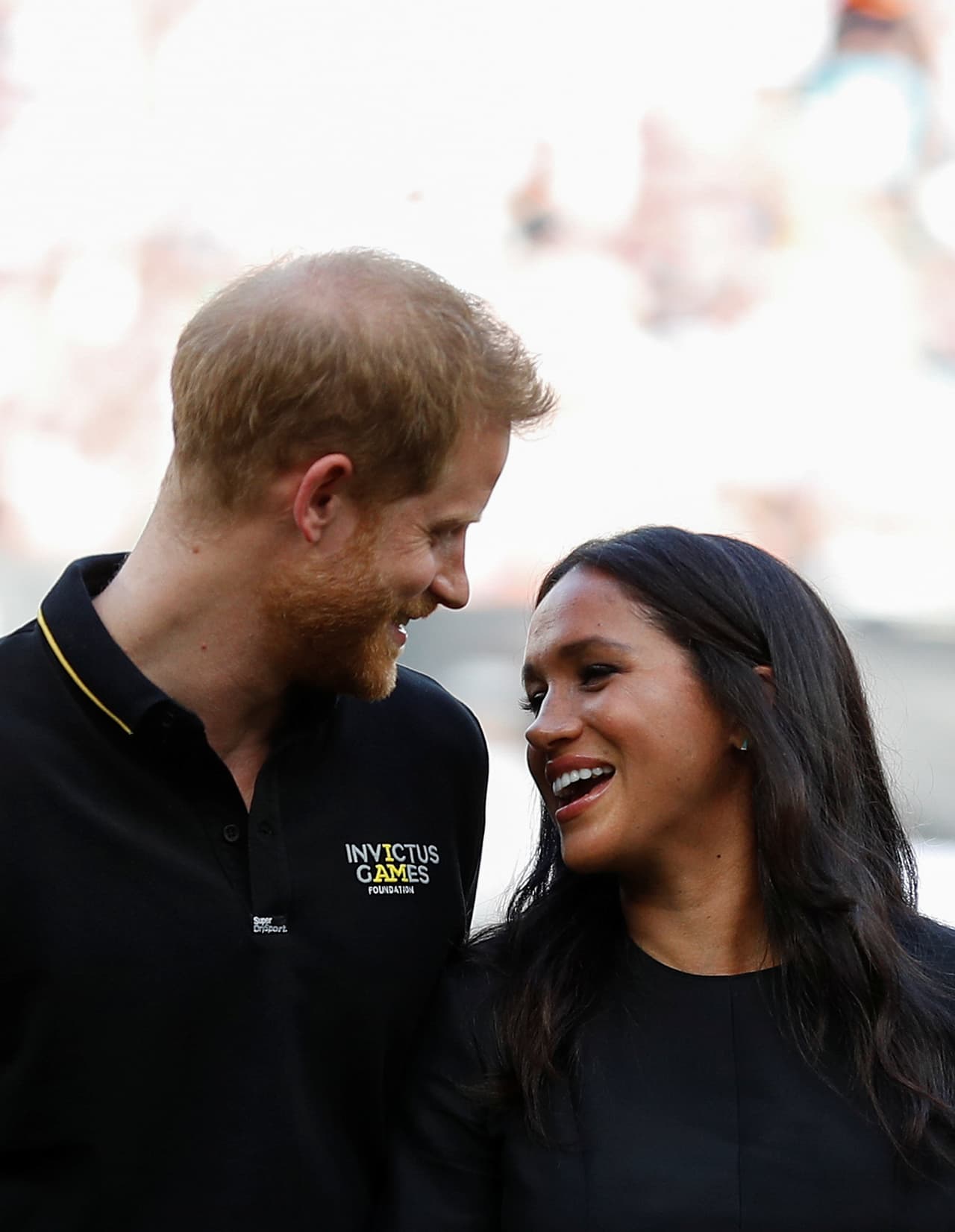 El pasado 16 de mayo, 
<b><a href="https://people.com/royals/meghan-markle-and-prince-harry-begin-to-pay-back-refurbishment-cost-of-their-u-k-home/" target="_blank">People</a></b> y 
<b><a href="https://www.dailymail.co.uk/news/article-8326801/At-Harry-Meghan-paying-Frogmore.html" target="_blank">Daily Mail</a></b> afirmaron que la pareja ya había iniciado la devolución de lo que se gastó y que lo hacían en pagos que les llevaría hasta 
<b>11 años liquidar. </b>
<br>