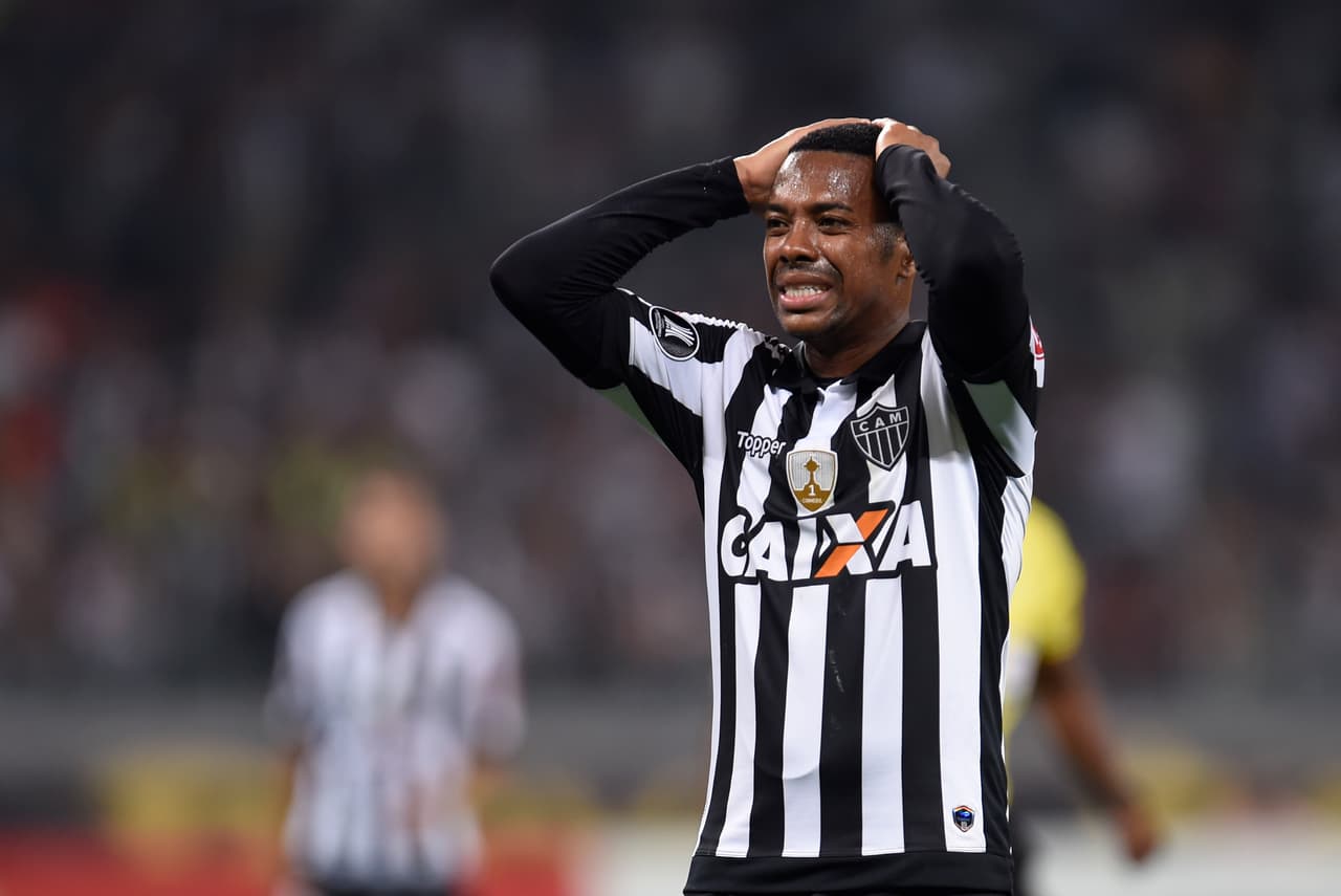 Brasil pide que Robinho cumpla condena por violación en el país y no en Italia