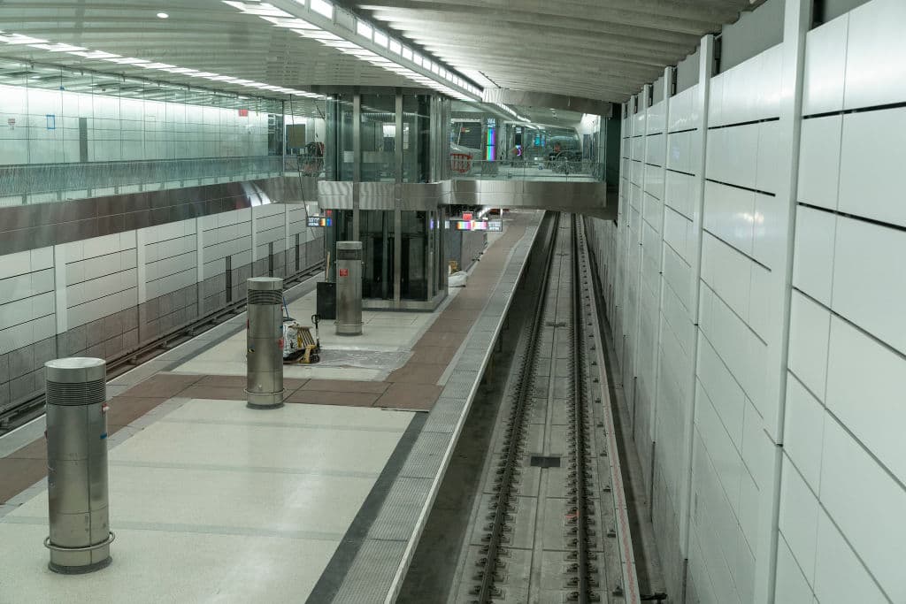 La nueva terminal tendrá ocho vías y cuatro plataformas en dos nuevos niveles debajo del nivel inferior existente de Grand Central Terminal.