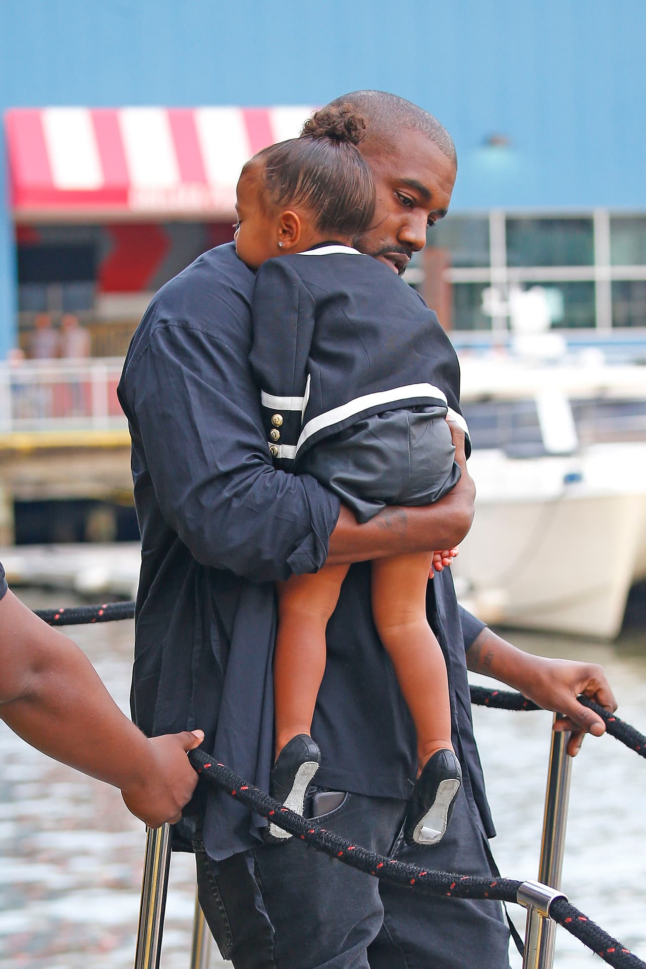 Seguro Kanye tendrá que correrle mucho galanes a su pequeña.