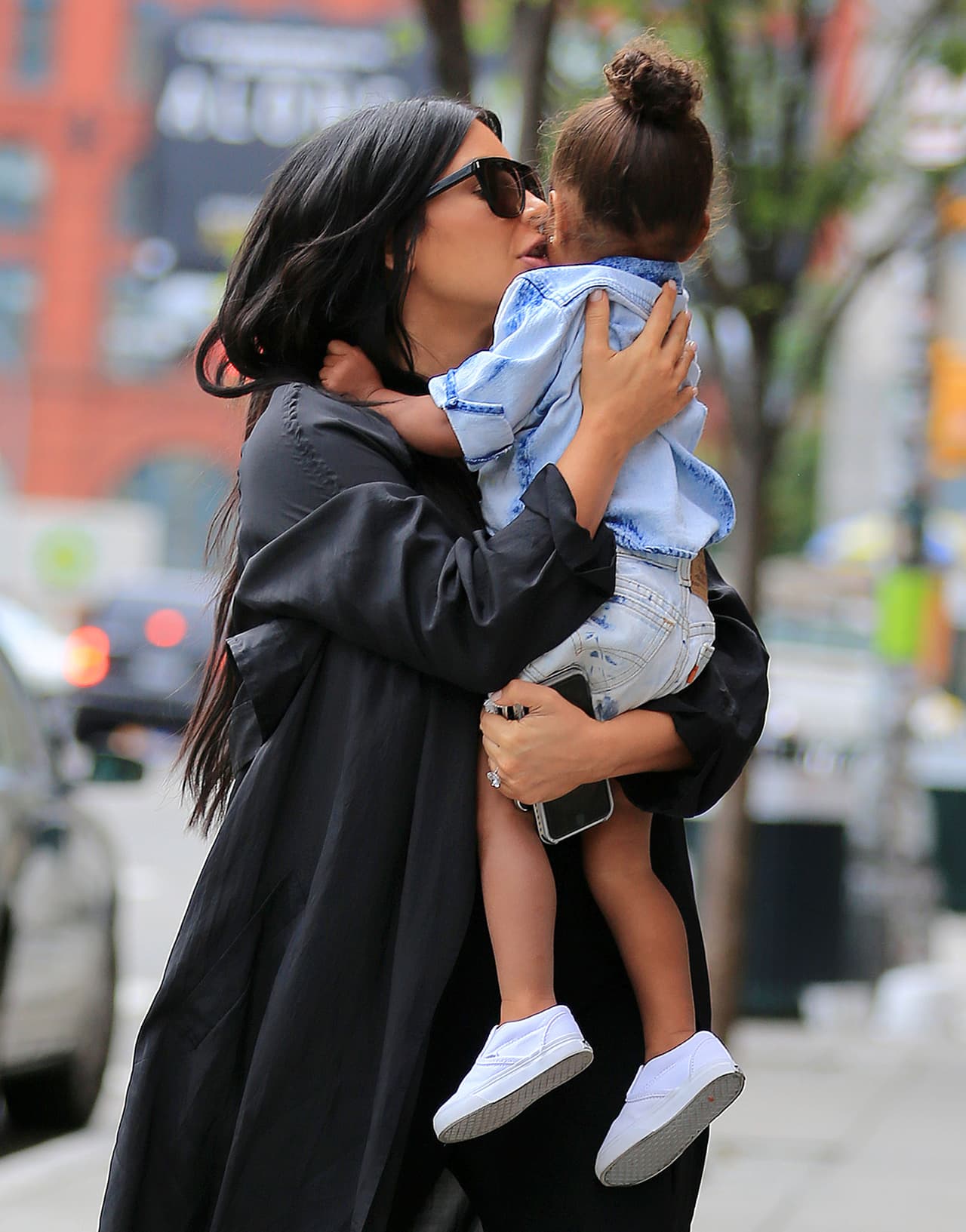 Si bien, Kim ama a sus sobrinos.