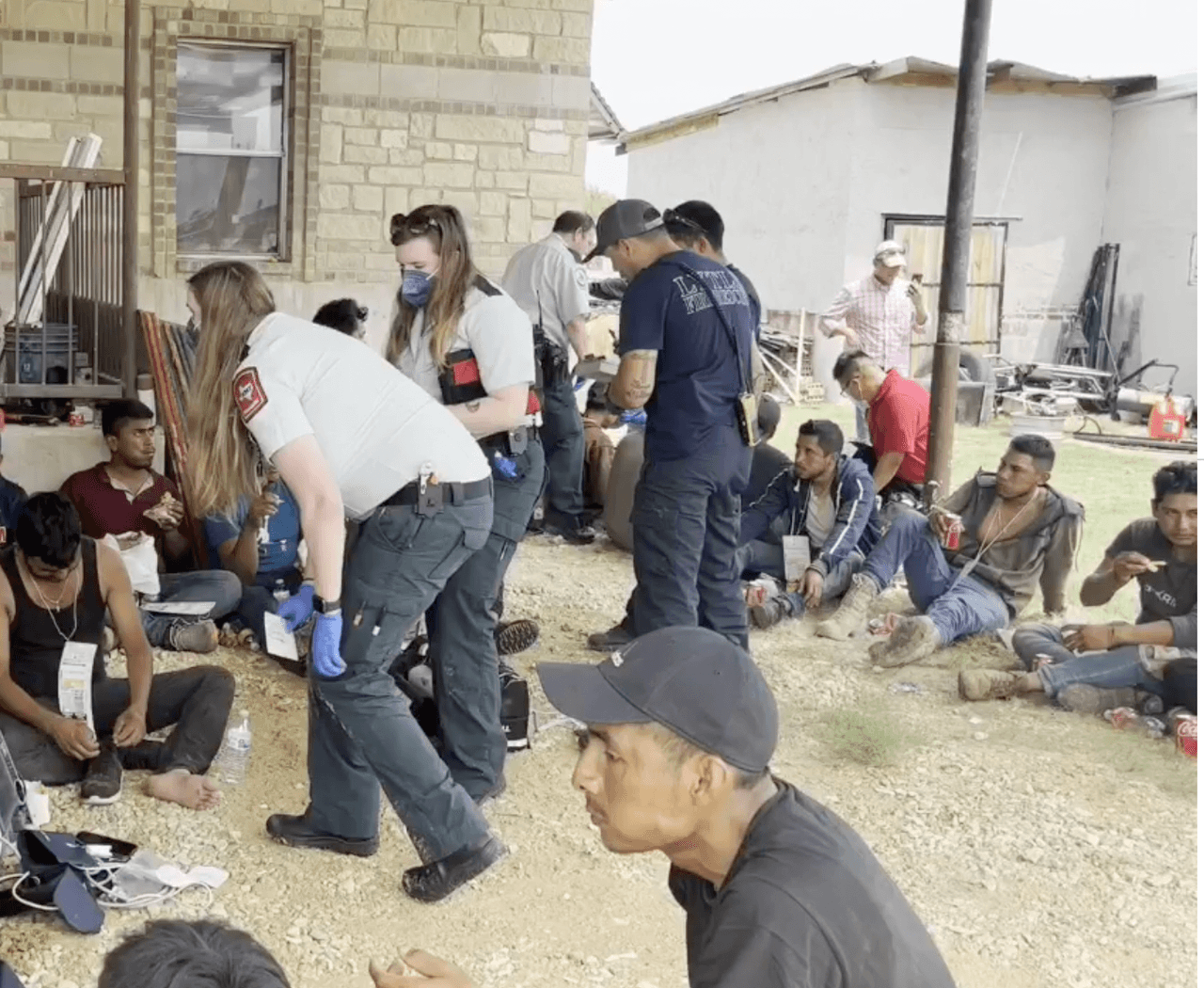 Javier Salazar informó que habían estado trabajando en la zona por varias semanas debido a reportes de robos, entre a otros delitos.