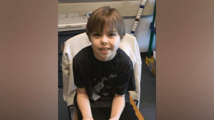 Policía entrevista a persona de interés en relación con atropellar a un niño en Deerfield y darse a la fuga