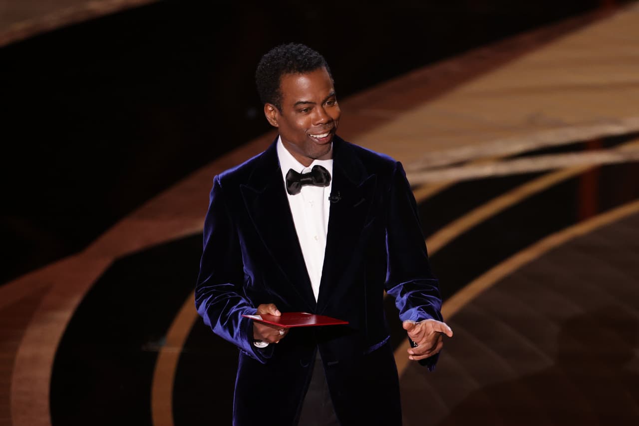 Chris Rock continuó hablando tras la broma que hizo a la esposa de Will Smith.
