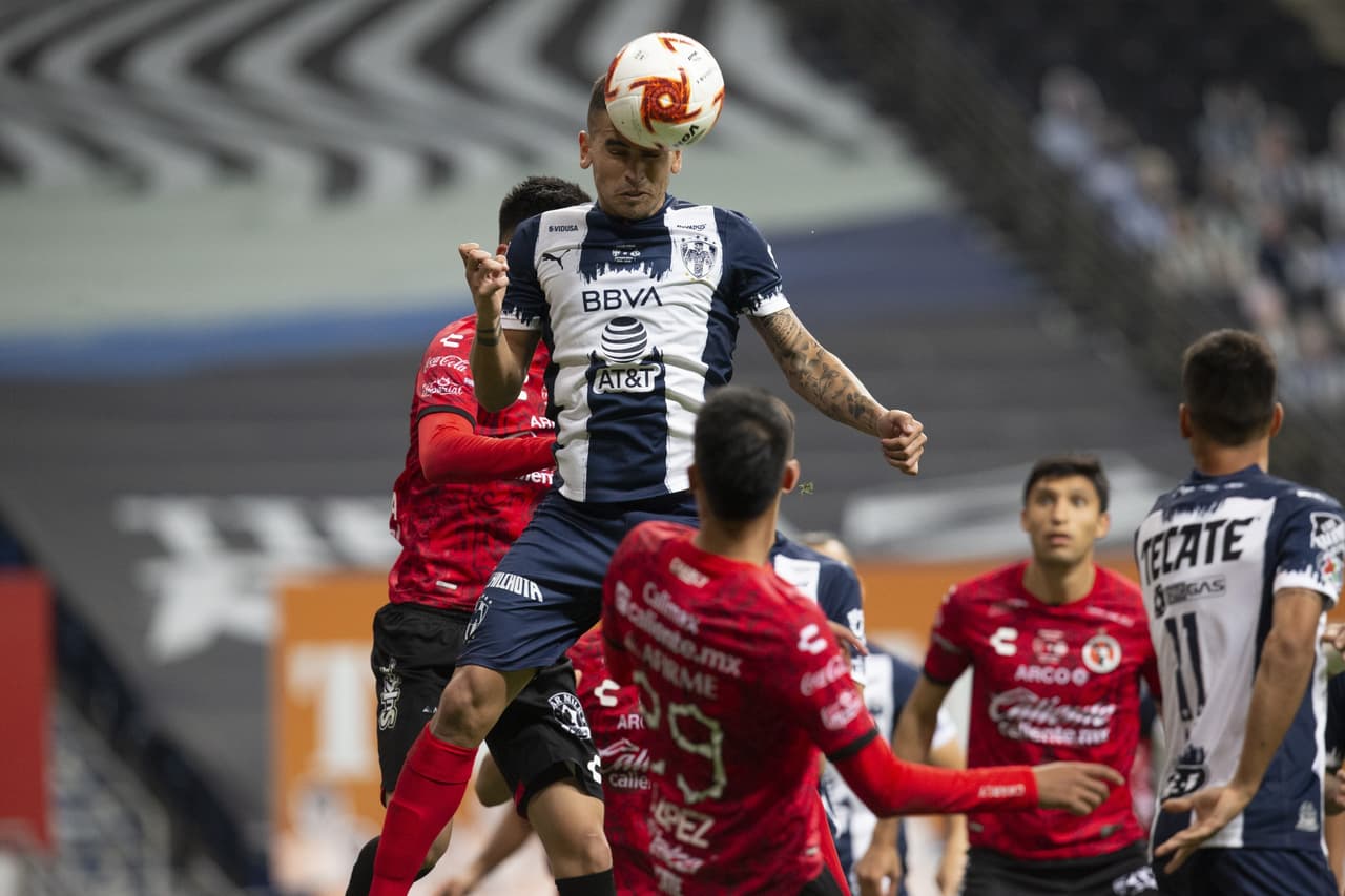 Monterrey termina con la agonía de Tijuana y con gol de Vincent Janssen desde los once pasos, los Rayados empatan con Xolos el partido, pero ganan en el marcador global y se llevan un nuevo trofeo a casa.
