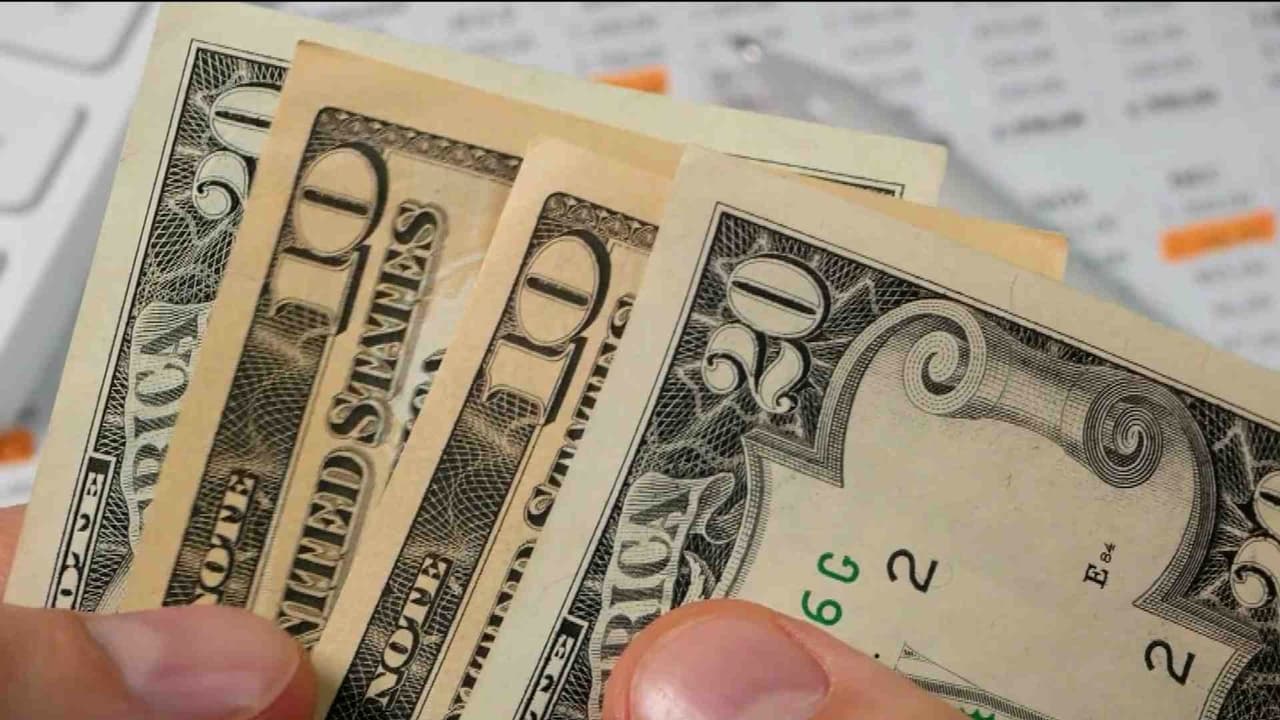 Gasolina, comida y préstamos: el nuevo golpe al bolsillo de las familias en Texas