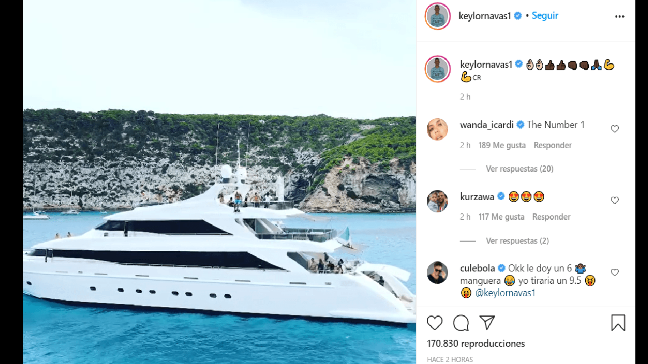 Keylor Navas presumiendo de sus vacaciones en un yate