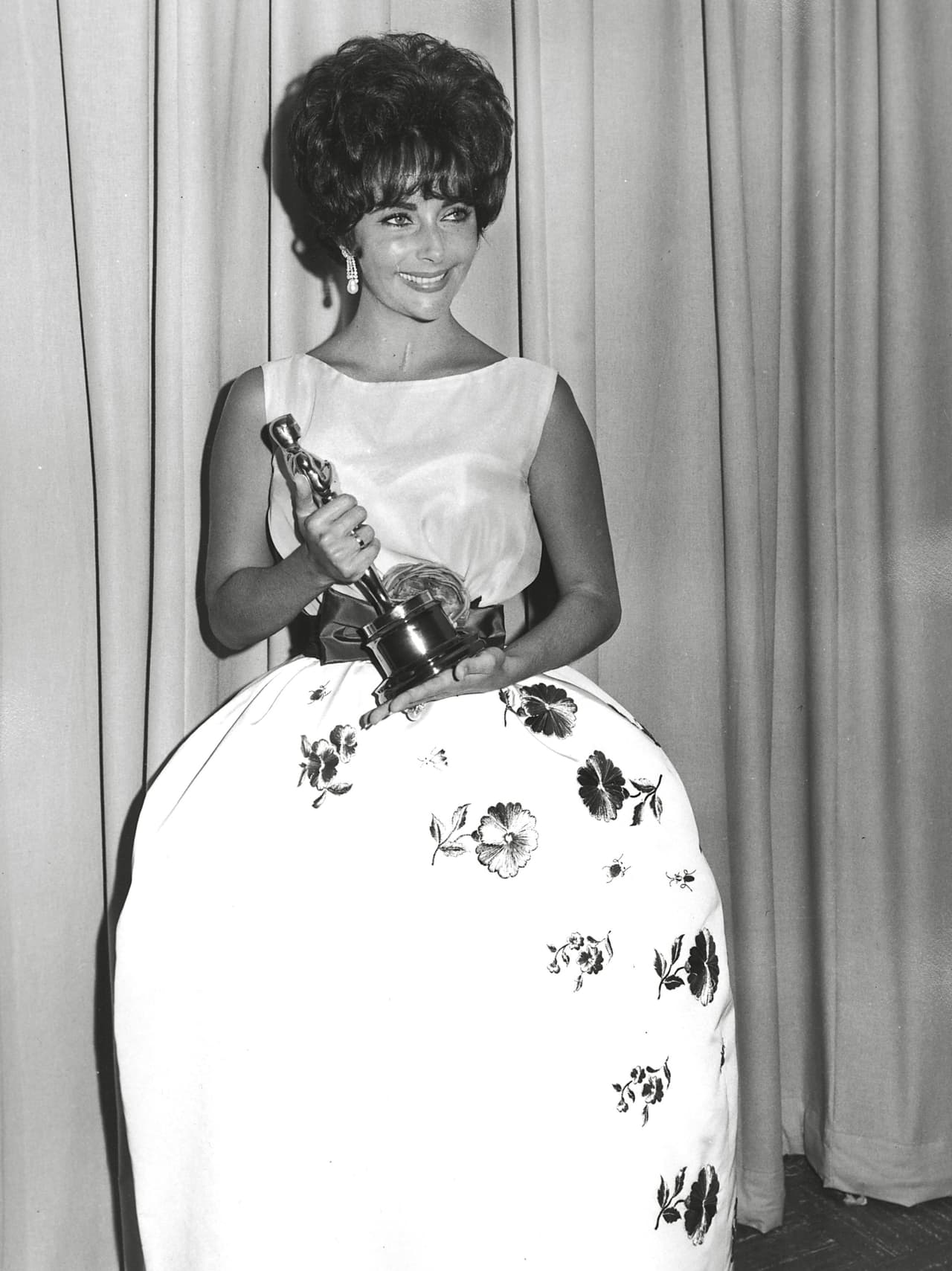 Ella se vistió de Edith Head, en 1950.