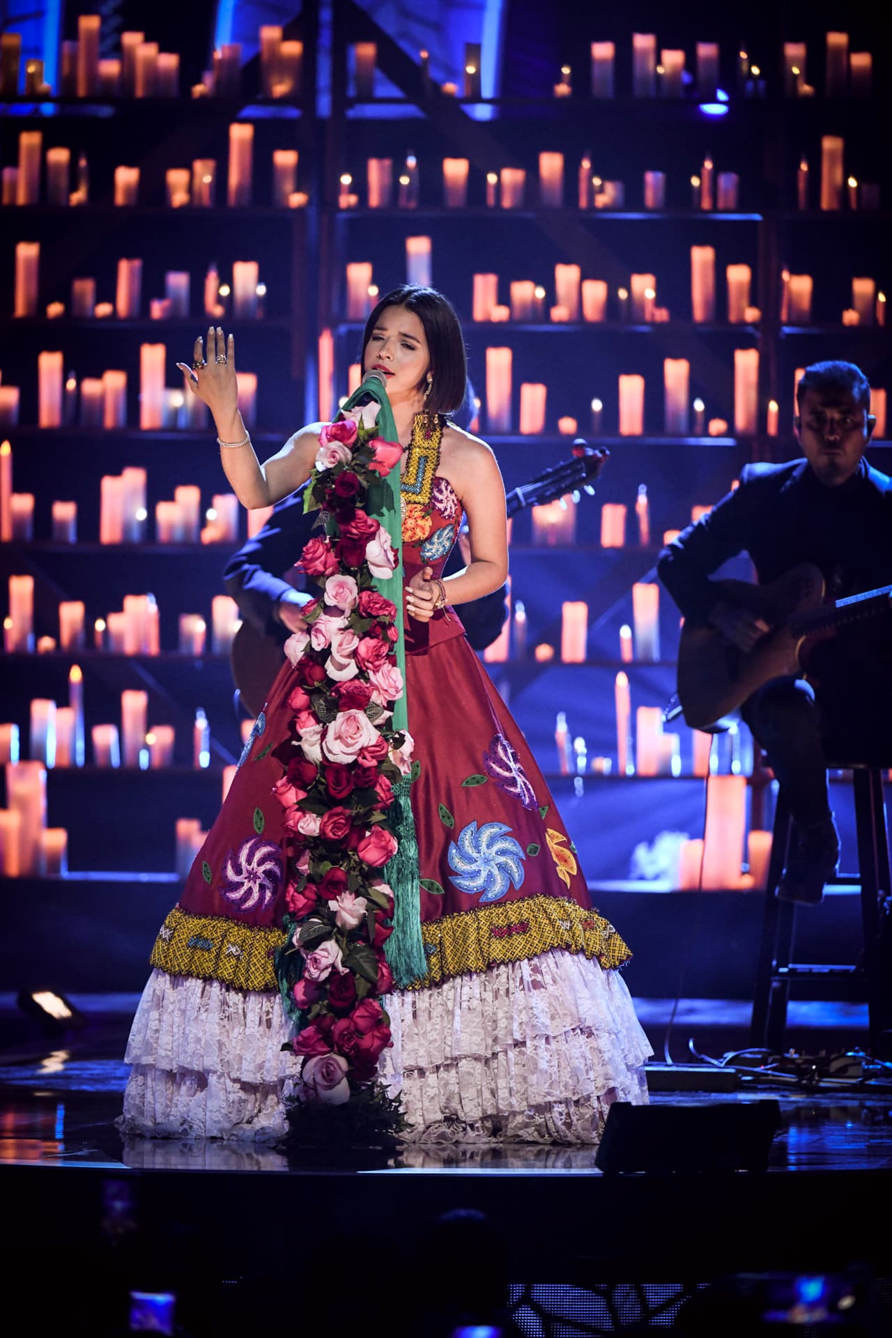 <b>7. Su prometedor futuro</b>: A pesar de que no resultó ganadora en las nominaciones en que se encontraba, la hija de Pepe Aguilar está contenta y satisfecha de haberse convertido en la niña revelación de una de las entregas más importantes a la música latina: los premios Latin GRAMMY 2018.