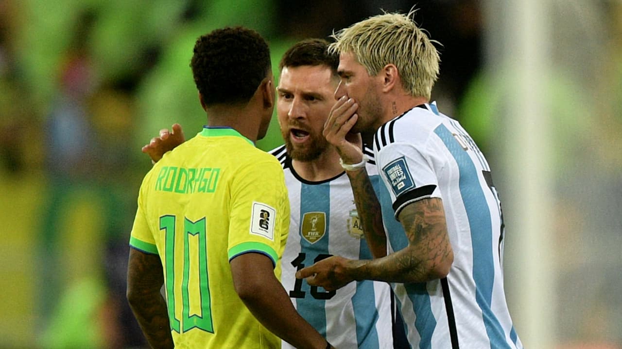 Rodrygo recibe insultos racistas tras fuerte discusión con Messi