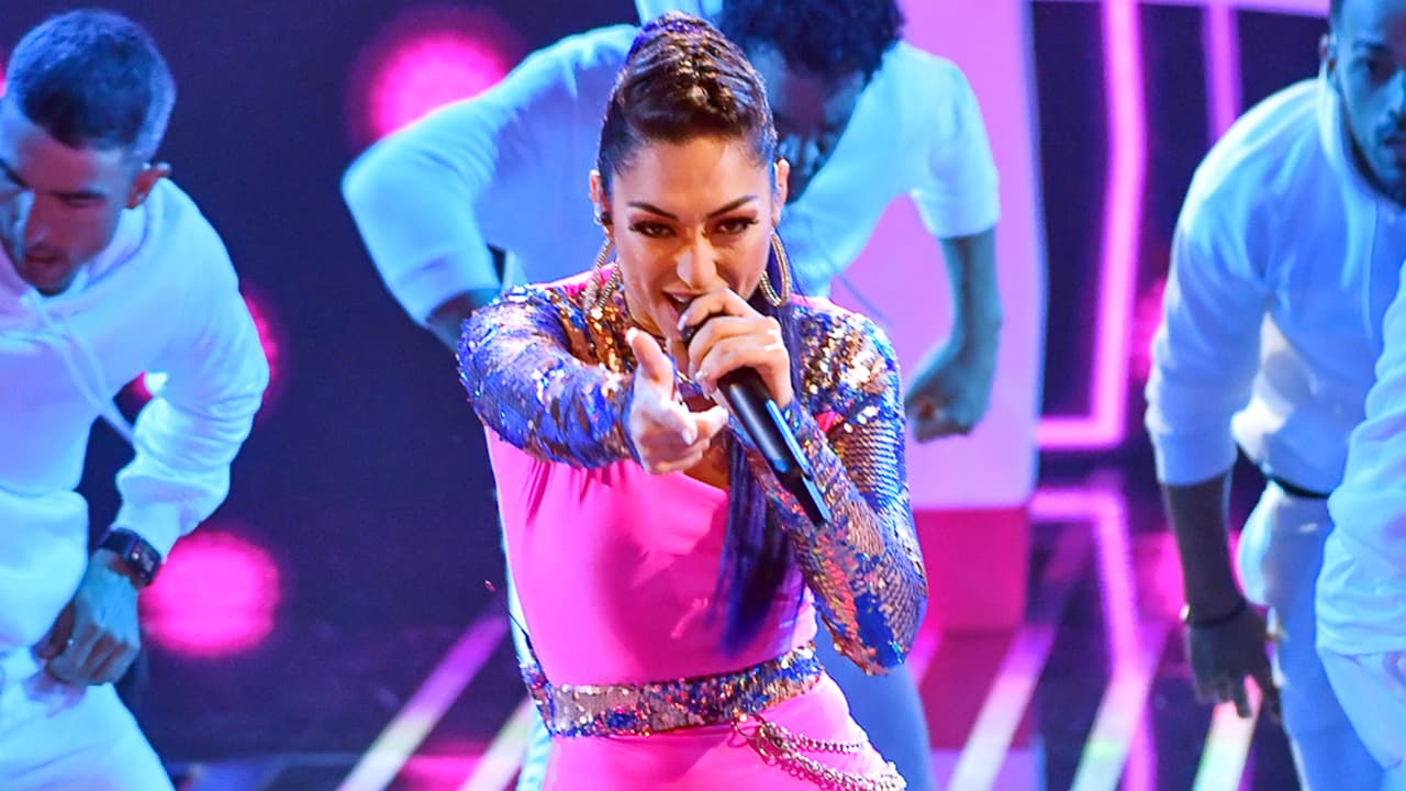 ¿Vikina canta 'Sin Pijama' mejor que Navil? Los jueces tienen la última palabra