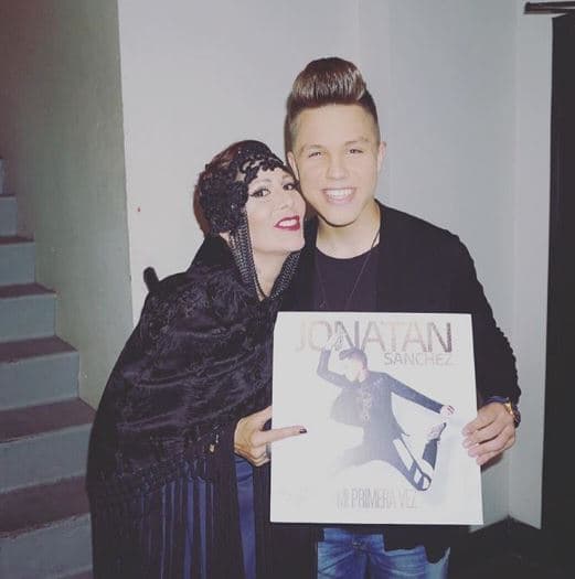 Y por supuesto no podía faltar la foto con la siempre querida Alejandra Guzmán.