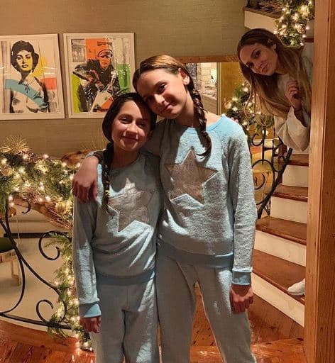 Con las publicaciones que Jennifer y Alex publican, demuestran que han logrado formar una linda familia.