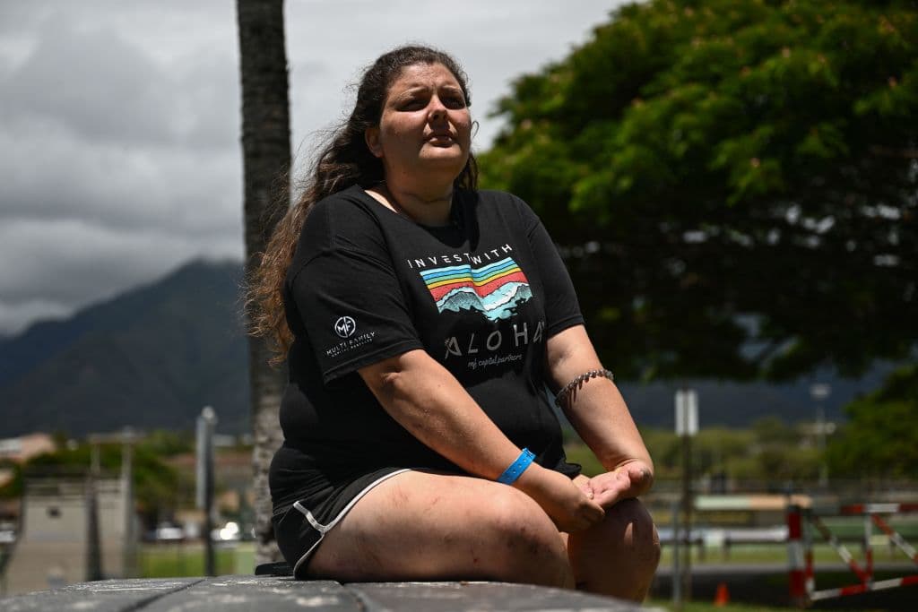 "El océano me salvó la vida": la joven que escapó de los devastadores incendios de Hawaii sumergida durante horas en el mar
