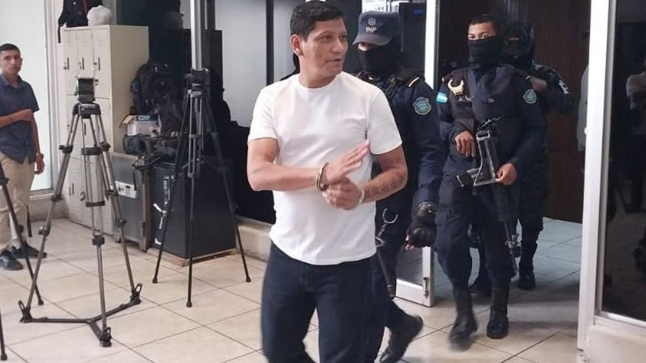 Ex futbolista hondureño a prisión por tráfico de drogas