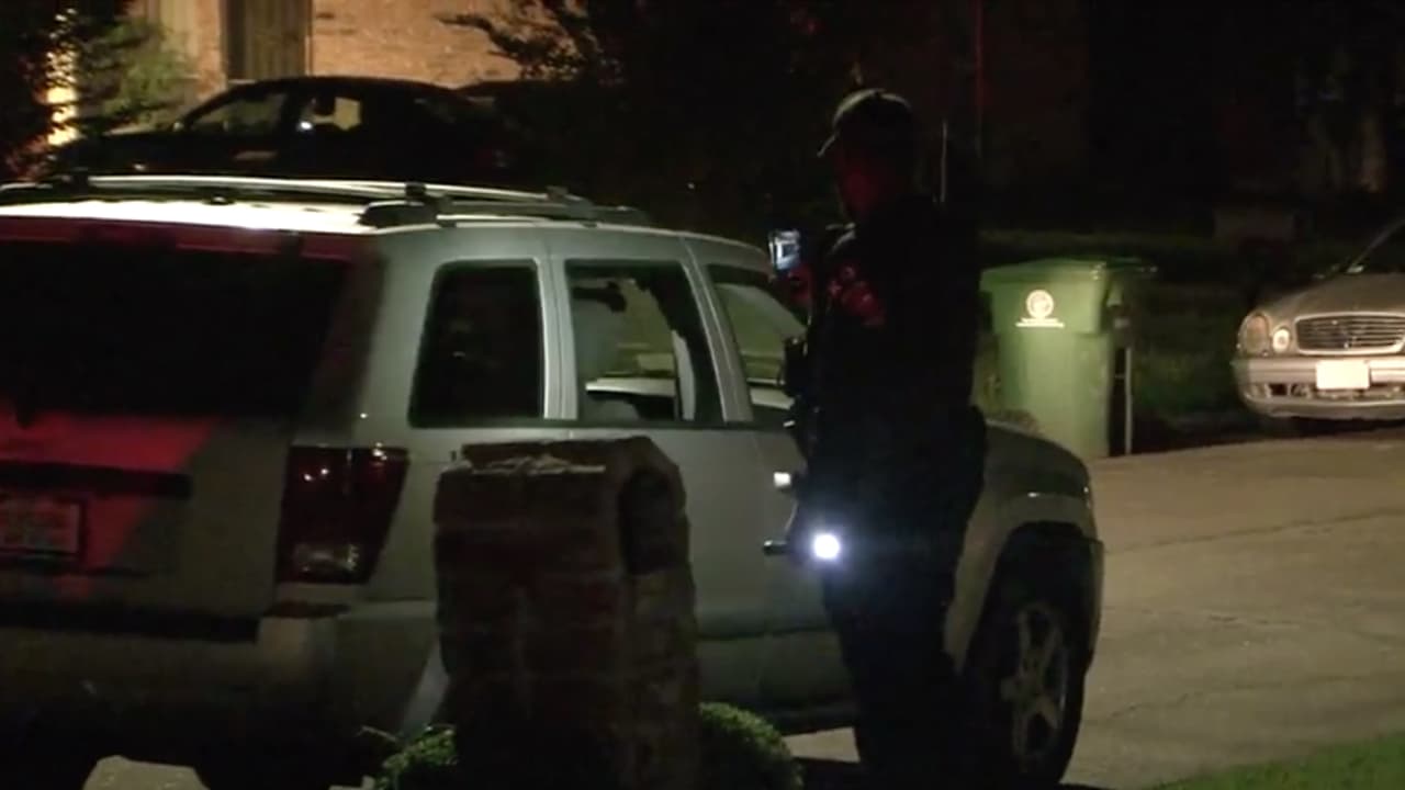 En un posible caso de furia al volante, un hombre y una mujer resultaron heridos en un tiroteo ocurrido en plena calle en Missouri City al suroeste de Houston.