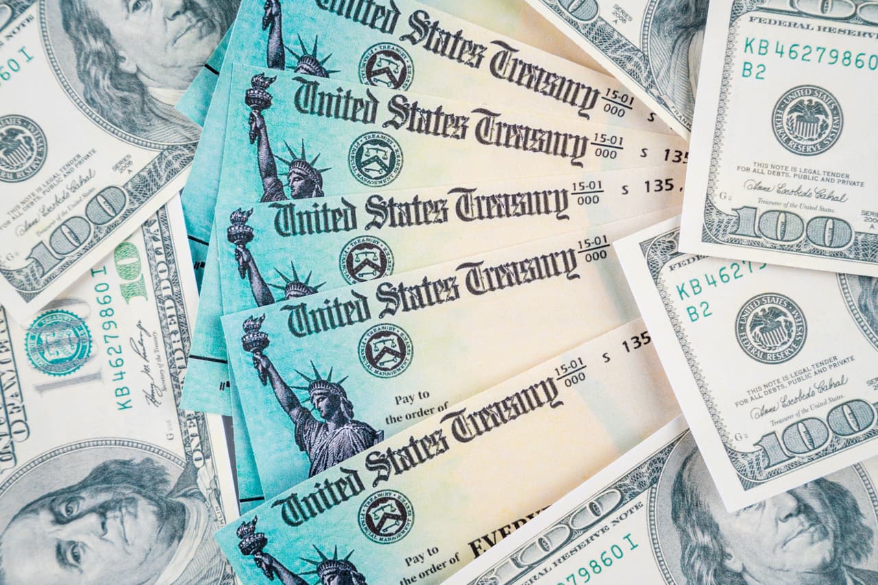 Cheques de $ 1,400 del paquete de ayuda económica: ¿Cuándo podrían llegar?