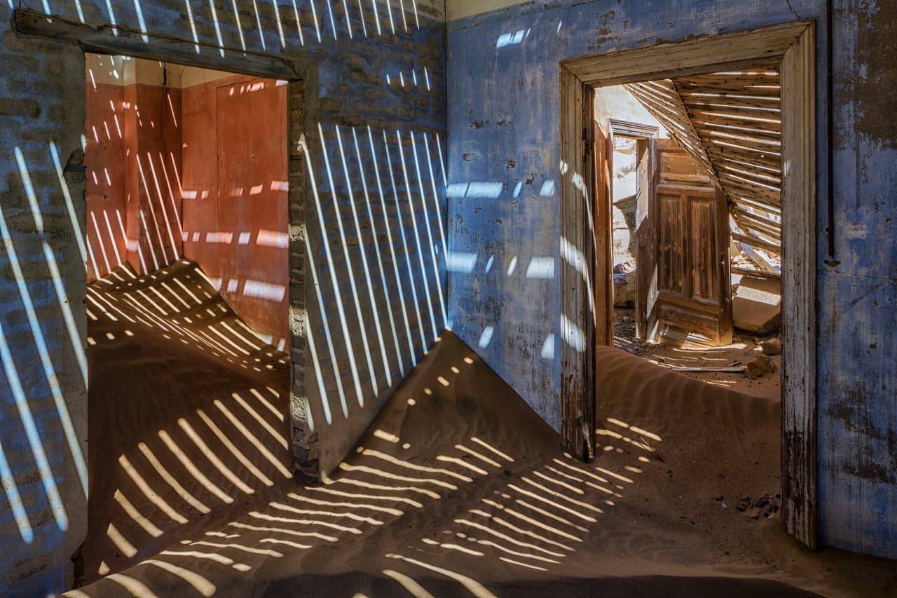 El pueblo abandonado se llama Kolmanskop.