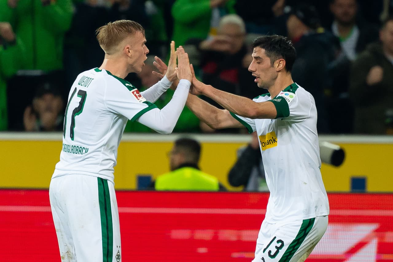 Por su parte, el delantero de 30 años conseguía así su tercer festejo de la temporada.