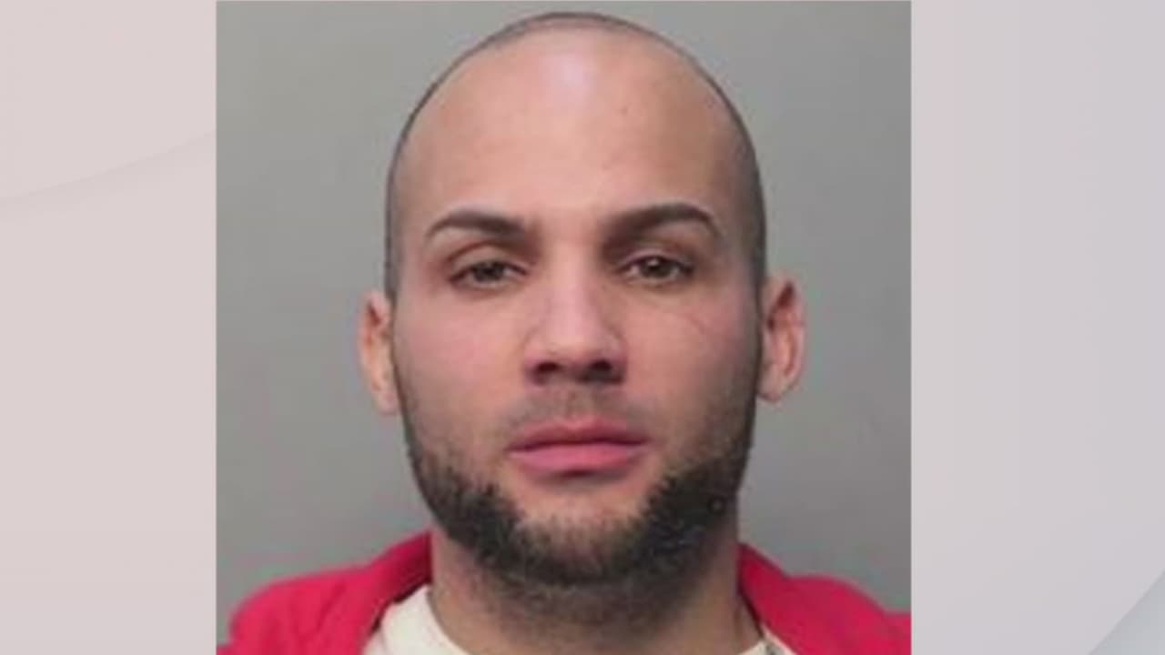 Lo arrestan cuando intenta vender millonario anillo robado a un famoso joyero en Miami