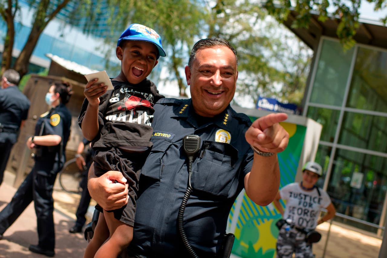 Arturo Acevedo se despide de Houston y pasa a ser el jefe de la policía de Miami