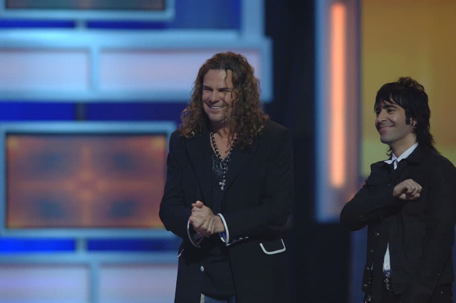 Fher y Alex asistieron a la entrega en representación de Maná y se llevaron los tres premios que ganaron en la categoría Rock: Artista del Año y Álbum del Año por su material 'Amar es combatir', el séptimo de su carrera, y Canción del Año por 'Labios compartidos'.