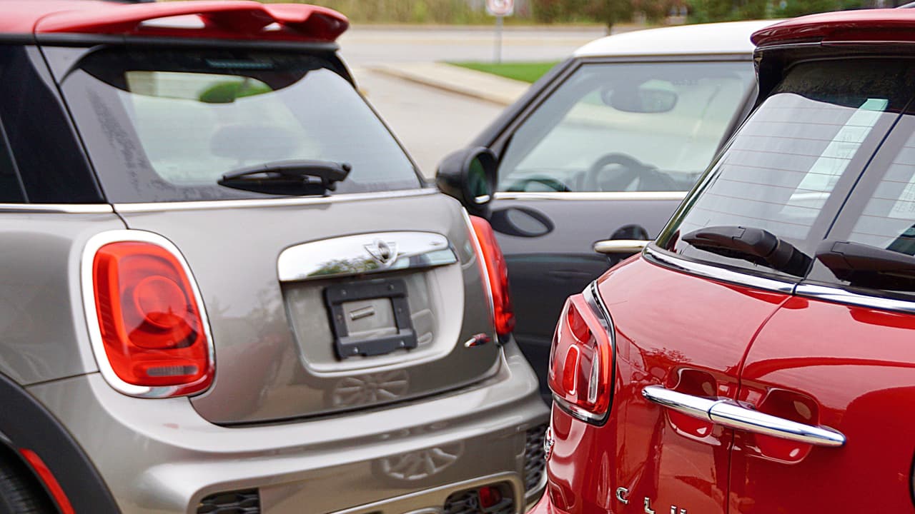 <h3 class="cms-H3-H3">6. Mini</h3>
<br>
<b>Costo promedio por 10 años de mantenimiento: 7,500 dólares</b>
<br>A pesar de que BMW, su marca hermana, se situó como la más cara de mantener, Mini no solo que colocó en la parte inferior de la lista sino que también se coronó como la marca europea con el mantenimiento menos costoso.